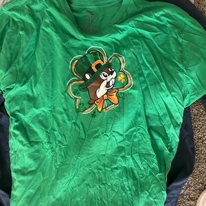 buc-ee's shirt